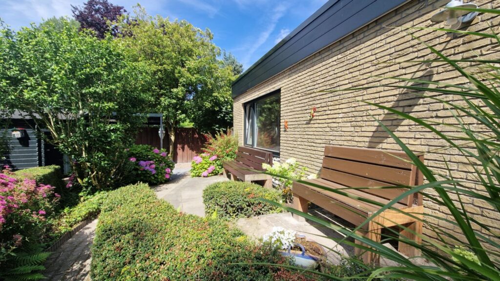 Tuin met zitjes