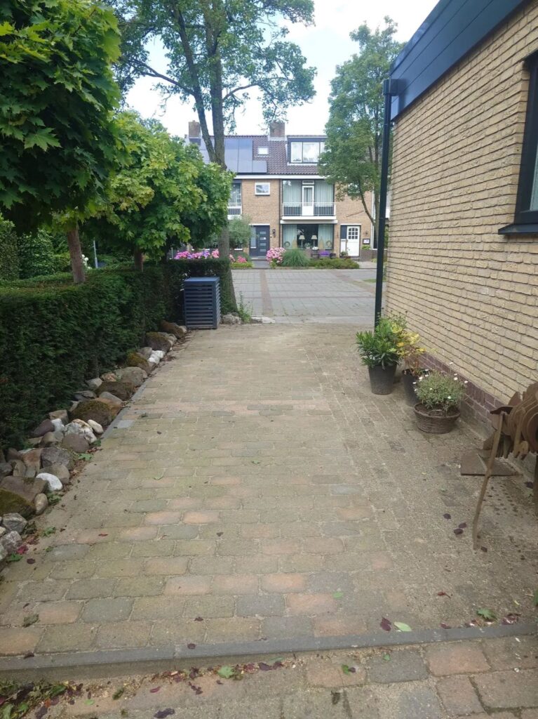 Private grounds of the B&B